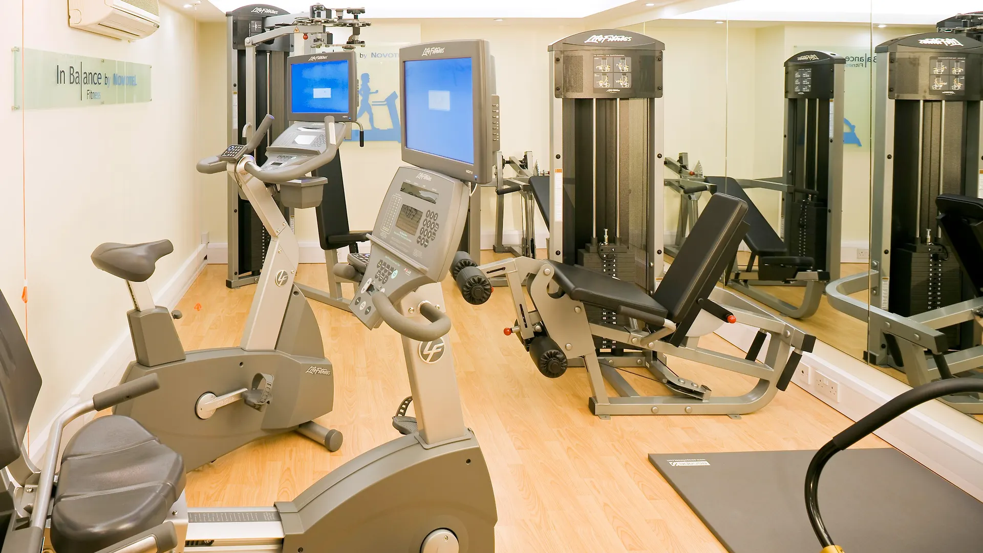 Novotel Birmingham Airport Terminal Building - Nec Bickenhill 4*,  United Kingdom