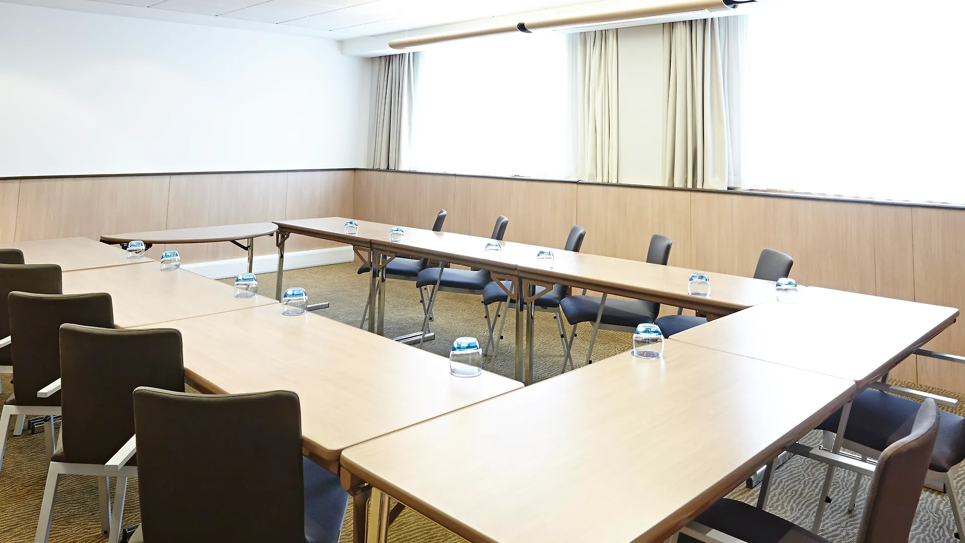 Novotel Birmingham Airport Terminal Building - Nec Bickenhill Hotel