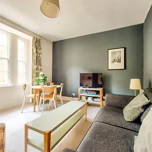 Joivy Amazing Location! Lovely Rose St In New Town Apartment Edinburgh